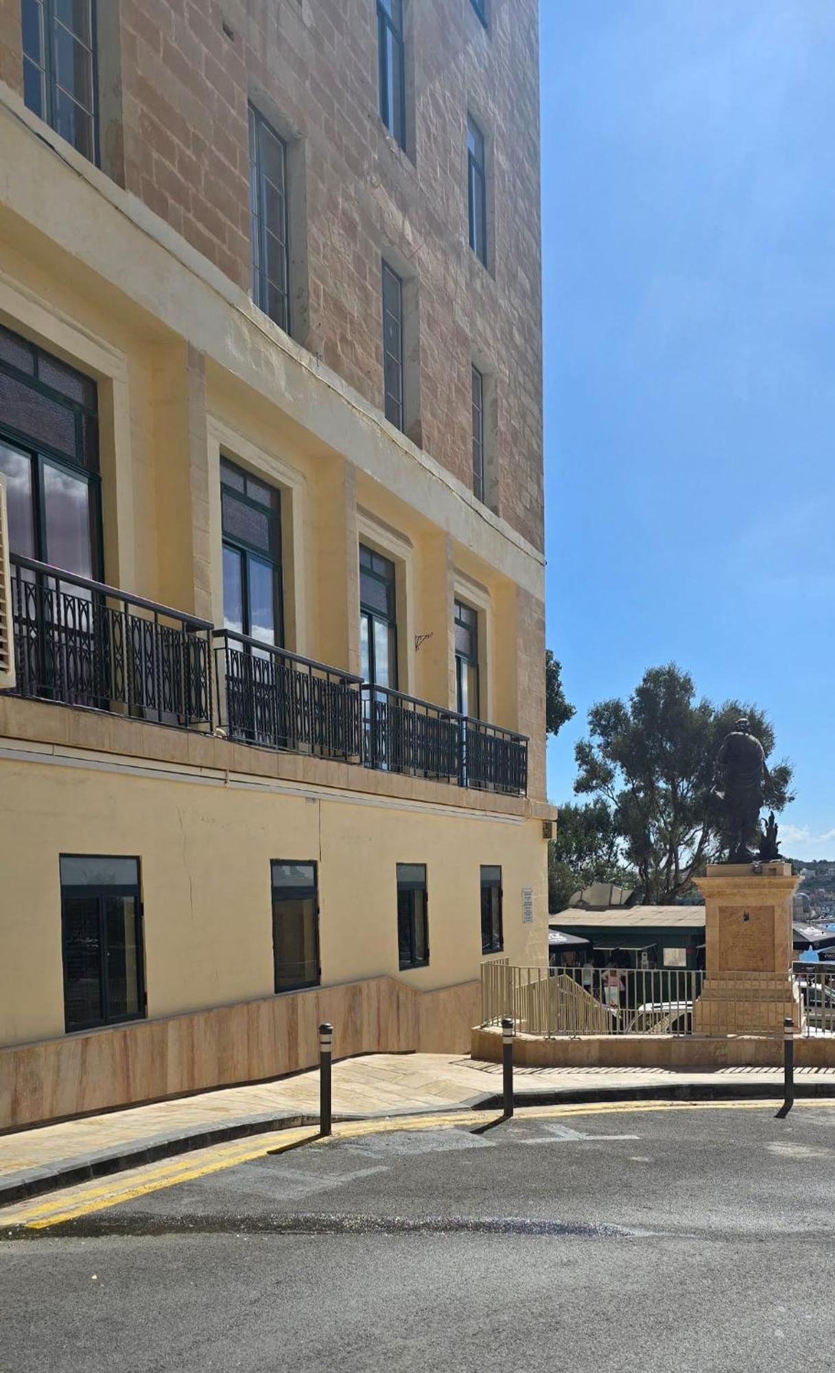 Grand Harbour View Apartment Valletta Luaran gambar
